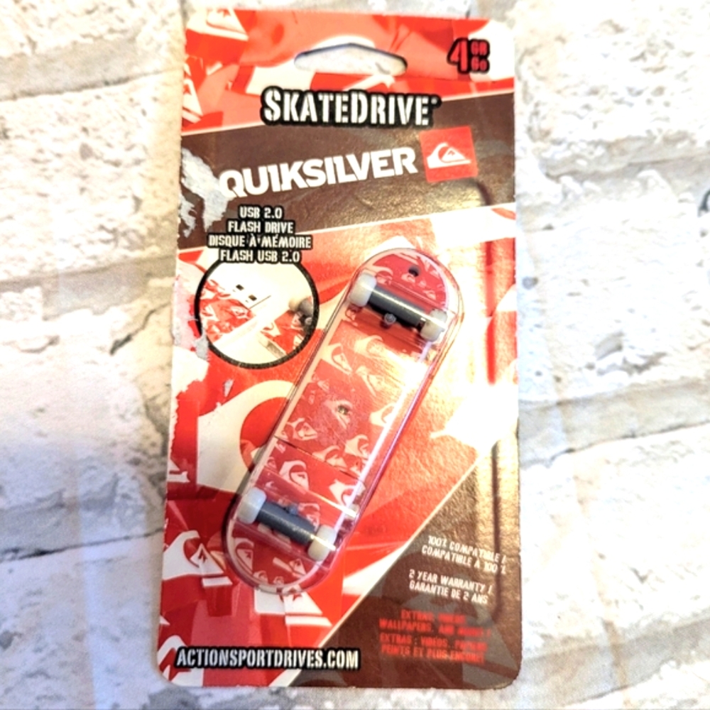 🆕Quicksilver Skatedrive Flash drive[RARE]